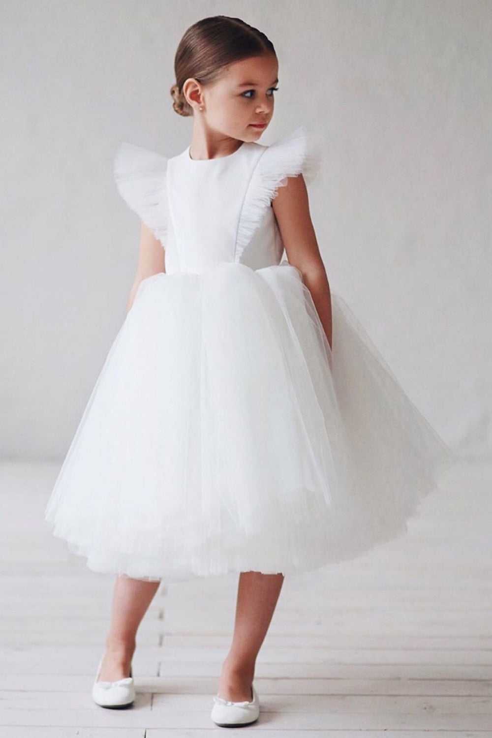 White A Line Round Neck Sleeveless Tulle Flower Girl Dress