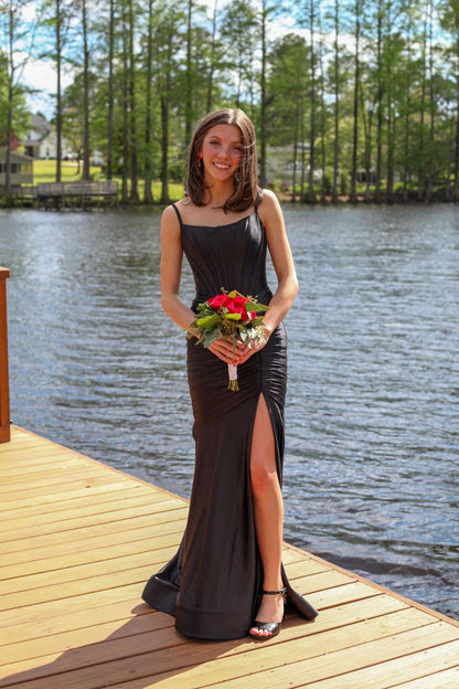 Addilynn| Mermaid Scoop Neck Satin Prom Dress with Slit