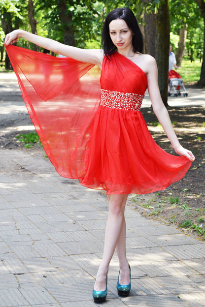 A-line One-shoulder Sweetheart Knee Length Tulle Rhinestone Homecoming Dress