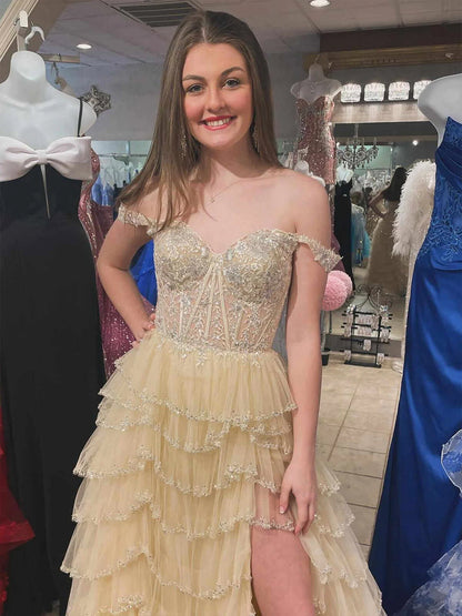 Scout | A-Line Sweetheart Champagne Tulle Prom Dresses with Appliques