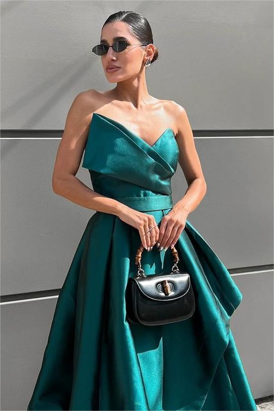 edgynewlook Charming Dark Green Satin V Neck Sleeveless Strapless Pleated Long Prom Dress