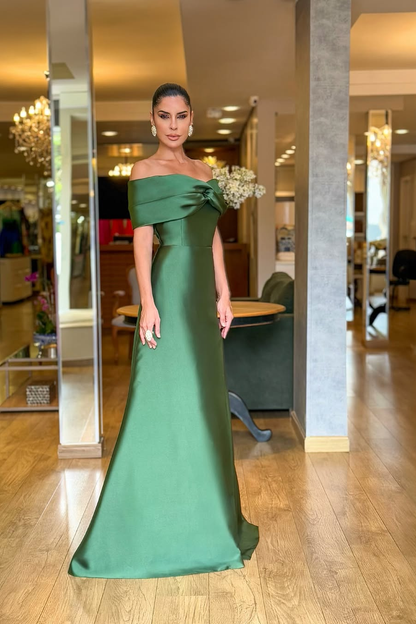 edgynewlook Stunning Dark Green Satin Off the Shoulder Strapless Long Prom Dress with Pleated