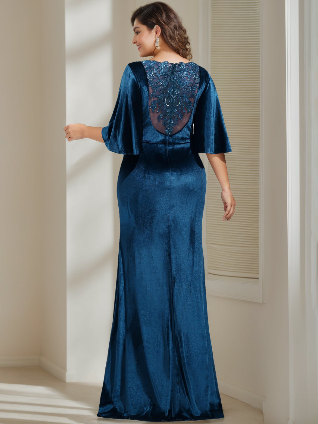 Sheath/Column Scoop Neck Half Sleeves Floor-Length Plus Size Velvet Mother of the Bride Dresses with Beading, Appliques & Sequins