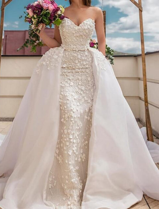 Ball Gown Strapless Floor-length Lace Wedding Dress