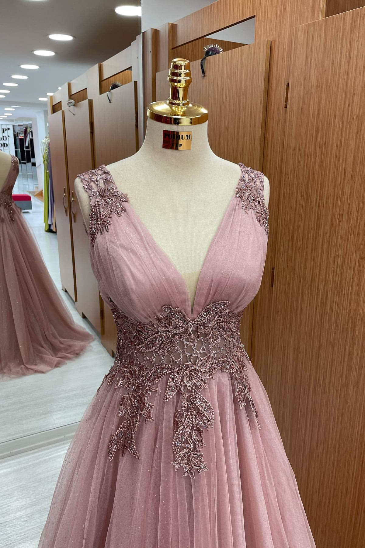 Dusty Pink V-Neck Sleeveless Prom Dress Tulle Long With Appliques ED0153