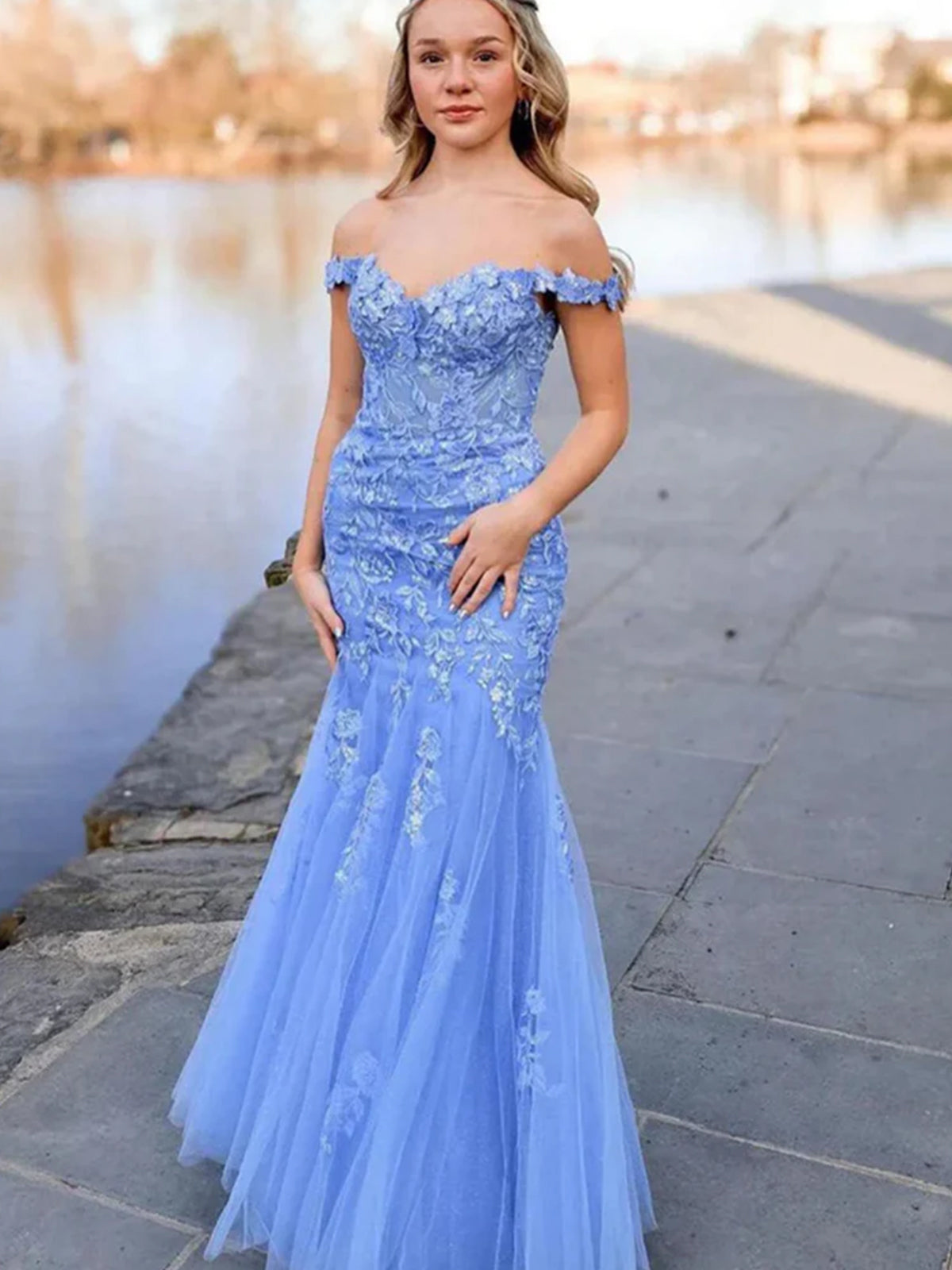 Blue Off the Shoulder Tulle Mermaid Prom Dresses with Appliques