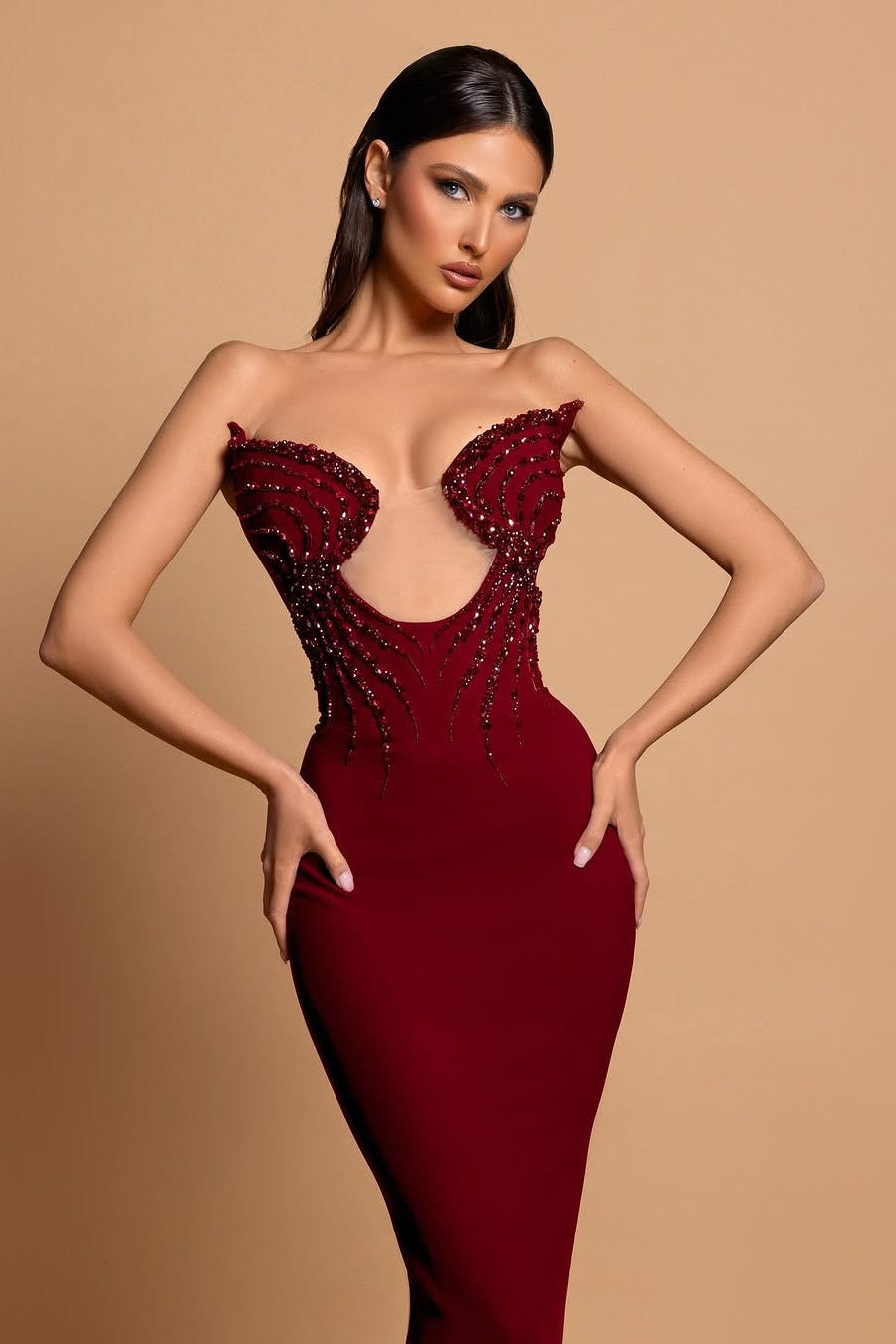 edgynewlook Burgundy Sleeveless Strapless V-Neck Beadeds Mermaid Prom Dress