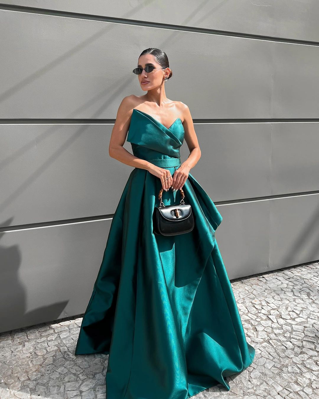 edgynewlook Charming Dark Green Satin V Neck Sleeveless Strapless Pleated Long Prom Dress