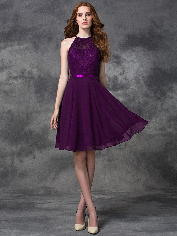 Charming Halter Lace Sleeveless Short Chiffon Bridesmaid Dresses