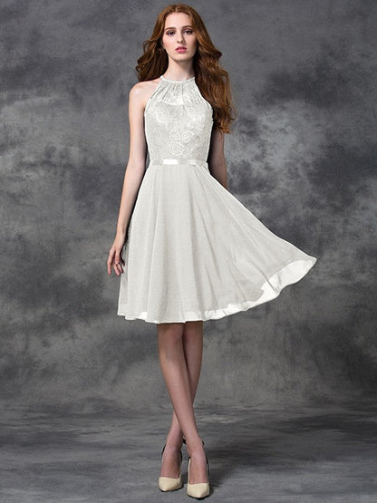 Charming Halter Lace Sleeveless Short Chiffon Bridesmaid Dresses