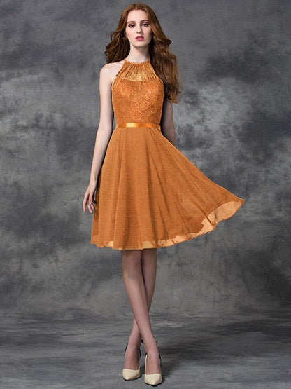 Charming Halter Lace Sleeveless Short Chiffon Bridesmaid Dresses