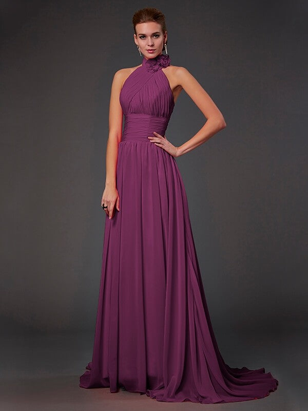 Charming Halter Sleeveless Hand-Made Flower Long Chiffon Bridesmaid Dresses