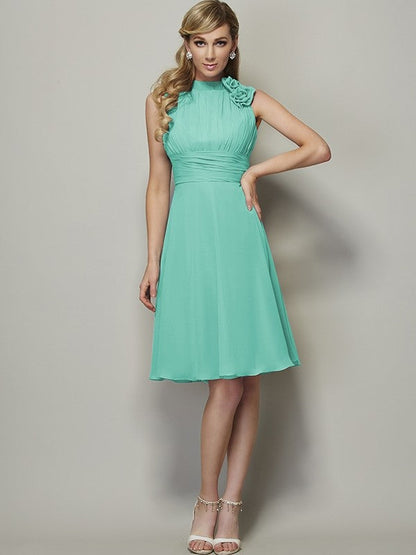 Charming High Neck Sleeveless Pleats Short Chiffon Bridesmaid Dresses