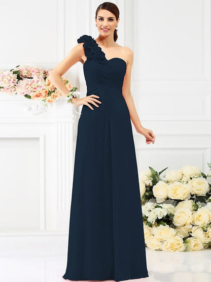 Charming One Shoulder Hand-Made Flower Sleeveless Long Chiffon Bridesmaid Dresses