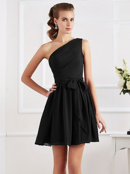 Charming Pleats One Shoulder Sleeveless Short Chiffon Bridesmaid Dresses