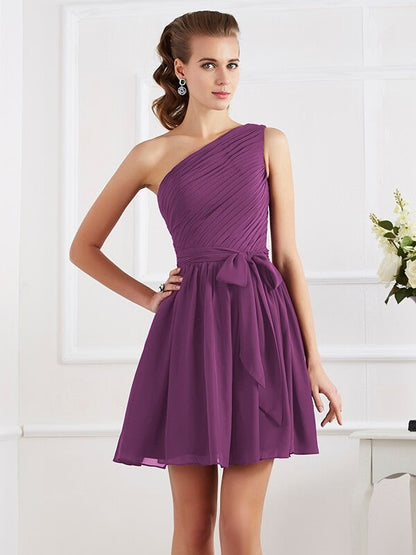 Charming Pleats One Shoulder Sleeveless Short Chiffon Bridesmaid Dresses