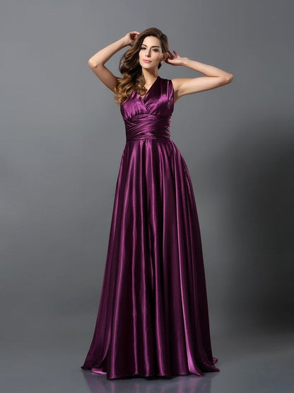 Charming Pleats Sleeveless Long Bridesmaid Dresses