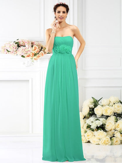 Charming Strapless Hand-Made Flower Sleeveless Long Chiffon Bridesmaid Dresses