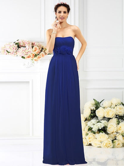 Charming Strapless Hand-Made Flower Sleeveless Long Chiffon Bridesmaid Dresses