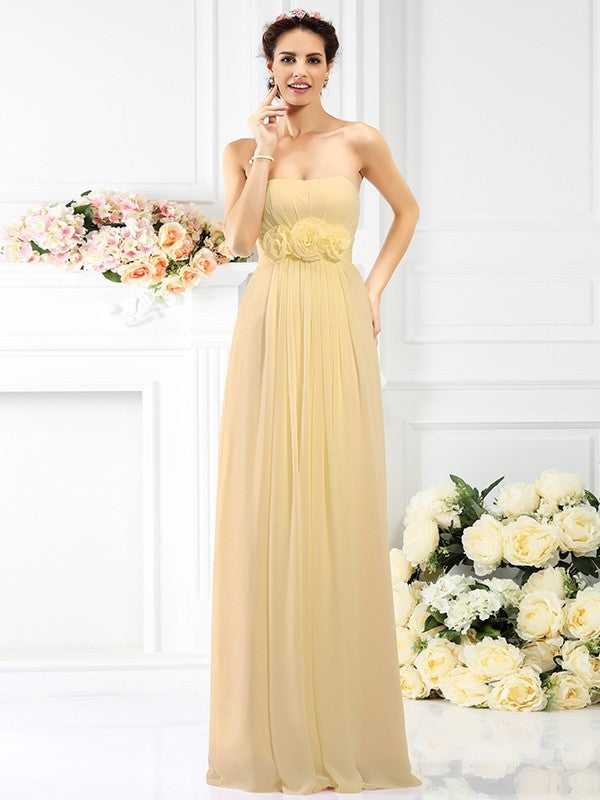 Charming Strapless Hand-Made Flower Sleeveless Long Chiffon Bridesmaid Dresses