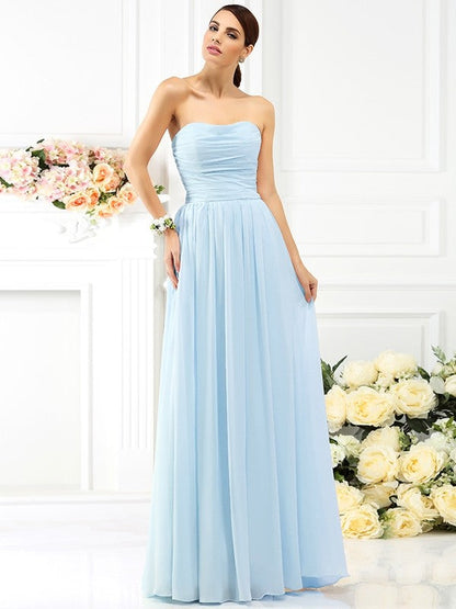 Charming Strapless Pleats Sleeveless Long Chiffon Bridesmaid Dresses