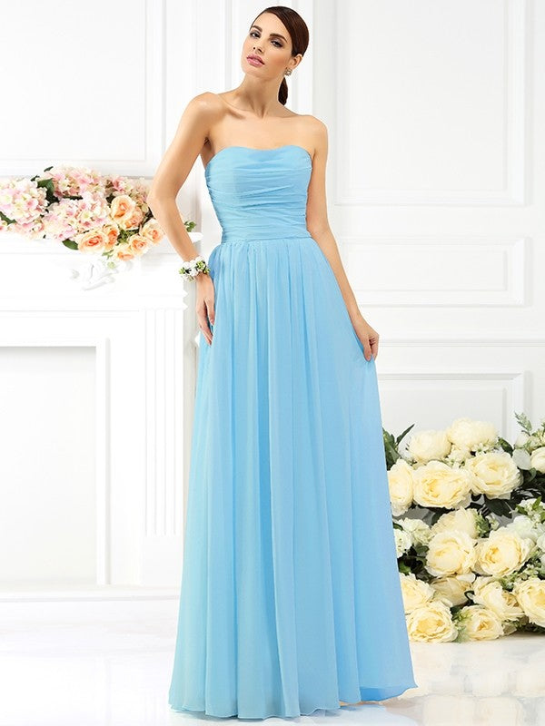 Charming Strapless Pleats Sleeveless Long Chiffon Bridesmaid Dresses