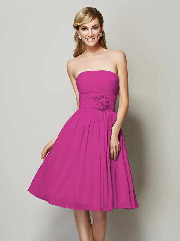 Charming Strapless Sleeveless Hand-Made Flower Short Chiffon Bridesmaid Dresses