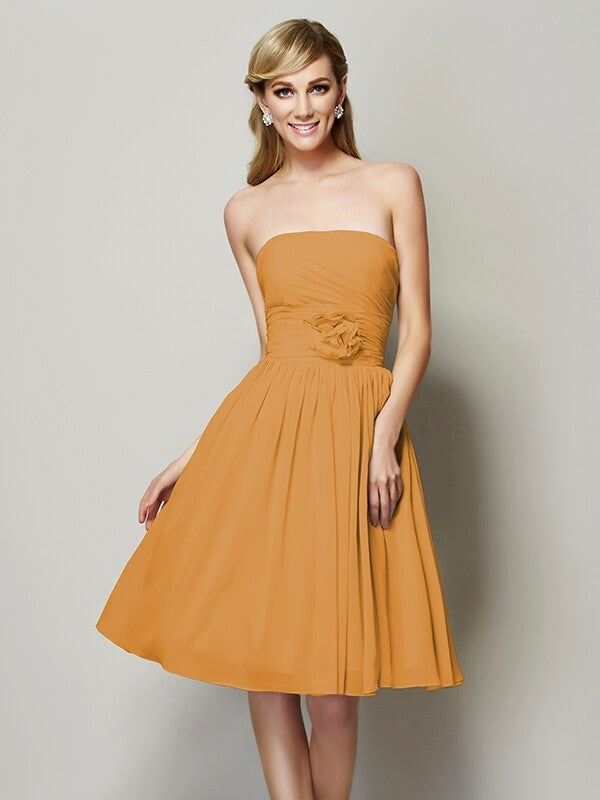 Charming Strapless Sleeveless Hand-Made Flower Short Chiffon Bridesmaid Dresses