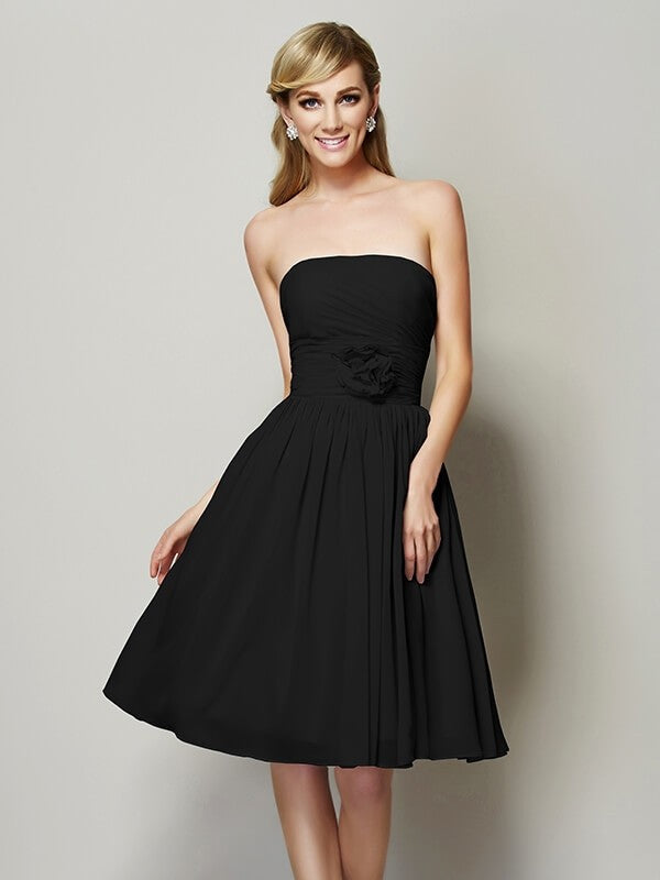 Charming Strapless Sleeveless Hand-Made Flower Short Chiffon Bridesmaid Dresses