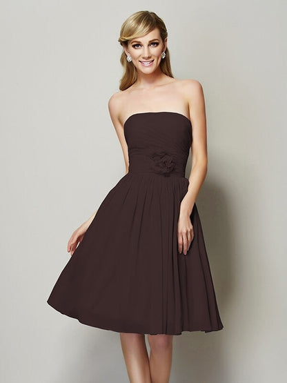 Charming Strapless Sleeveless Hand-Made Flower Short Chiffon Bridesmaid Dresses