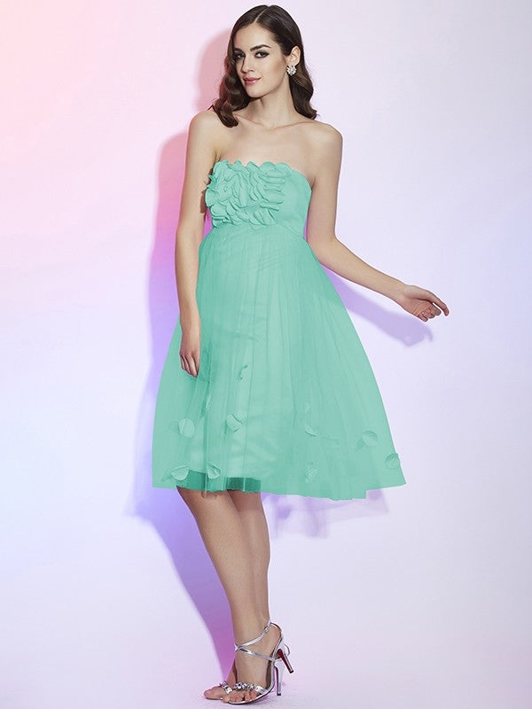 Charming Strapless Sleeveless Hand-Made Flower Short Net Bridesmaid Dresses