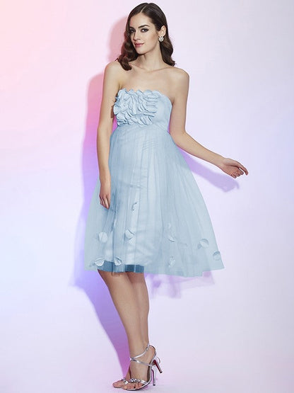 Charming Strapless Sleeveless Hand-Made Flower Short Net Bridesmaid Dresses