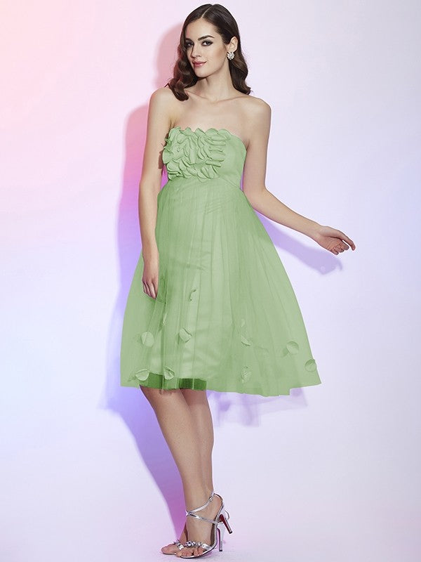 Charming Strapless Sleeveless Hand-Made Flower Short Net Bridesmaid Dresses