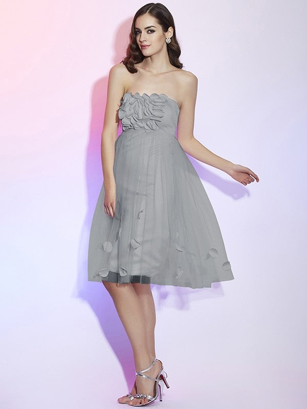 Charming Strapless Sleeveless Hand-Made Flower Short Net Bridesmaid Dresses