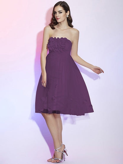 Charming Strapless Sleeveless Hand-Made Flower Short Net Bridesmaid Dresses