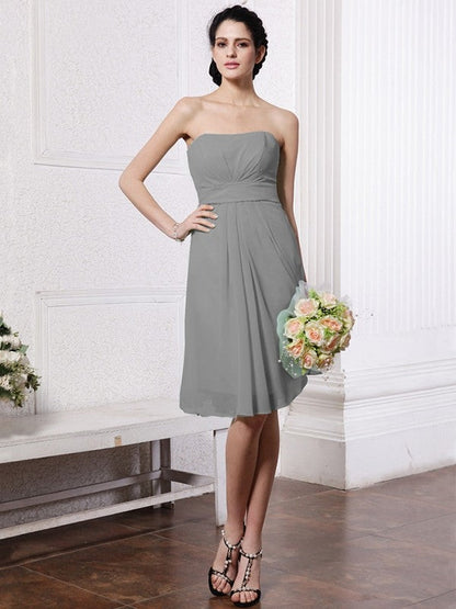 Charming Strapless Sleeveless Pleats Short Chiffon Bridesmaid Dresses