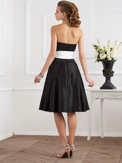 Charming Strapless Sleeveless Sash/Ribbon/Belt Short Satin Bridesmaid Dresses