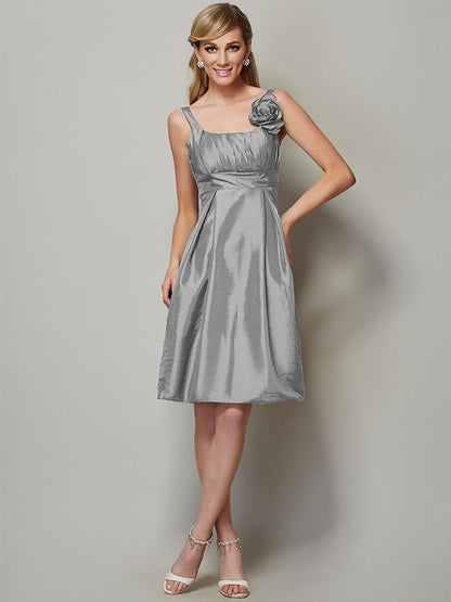 Charming Straps Sleeveless Pleats Short Taffeta Bridesmaid Dresses