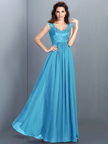 Chic Lace Sleeveless Long Chiffon Bridesmaid Dresses