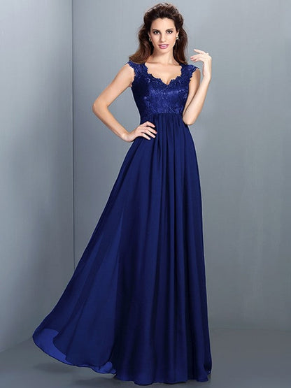 Chic Lace Sleeveless Long Chiffon Bridesmaid Dresses