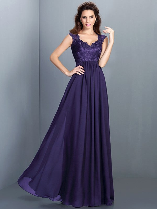 Chic Lace Sleeveless Long Chiffon Bridesmaid Dresses