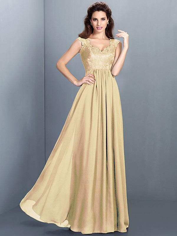 Chic Lace Sleeveless Long Chiffon Bridesmaid Dresses