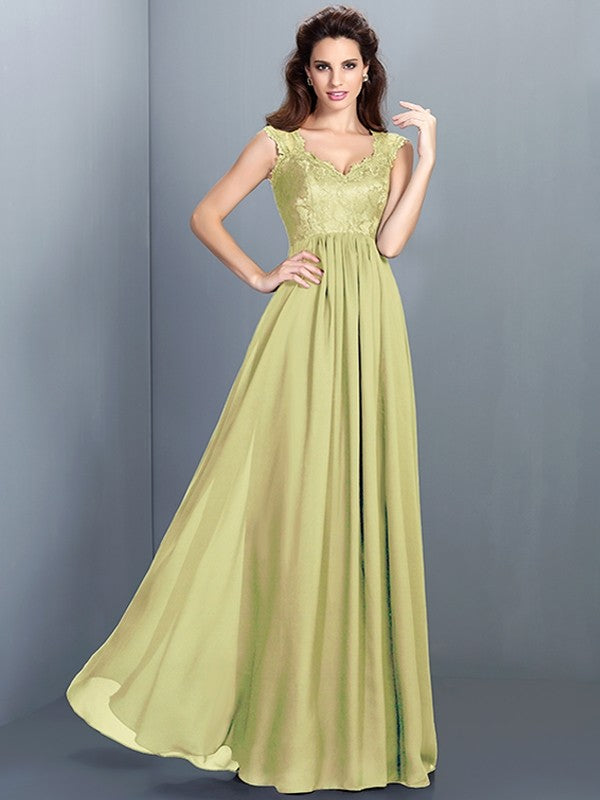 Chic Lace Sleeveless Long Chiffon Bridesmaid Dresses