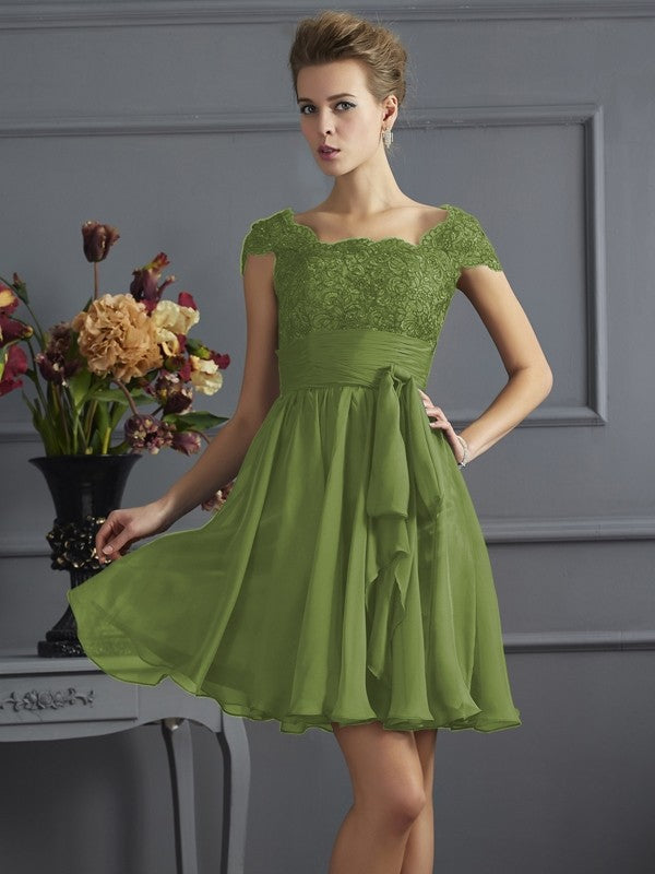 Chic Short Sleeves Lace Short Chiffon Bridesmaid Dresses