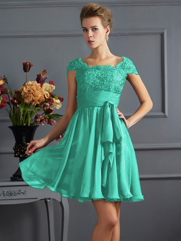 Chic Short Sleeves Lace Short Chiffon Bridesmaid Dresses