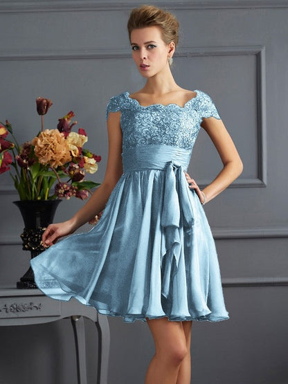 Chic Short Sleeves Lace Short Chiffon Bridesmaid Dresses