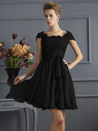 Chic Short Sleeves Lace Short Chiffon Bridesmaid Dresses