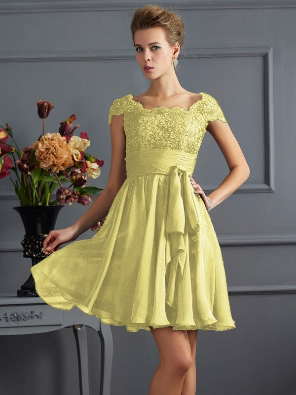 Chic Short Sleeves Lace Short Chiffon Bridesmaid Dresses