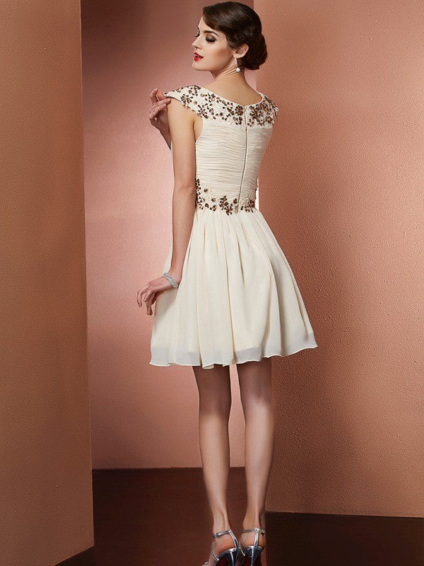 Chic Sleeveless Beading Applique Short Chiffon Bridesmaid Dresses