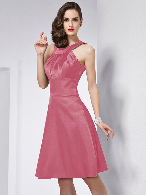 Chic Sleeveless Pleats Short Bridesmaid Dresses